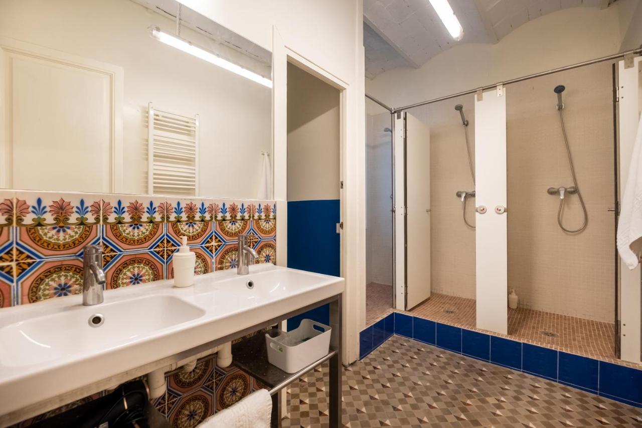B42 - Modernist Apartment For Large Groups In Eixample Barcelona Luaran gambar