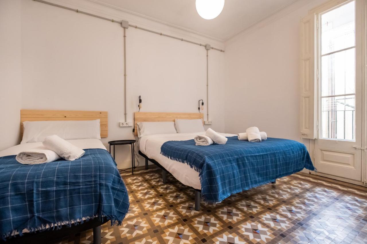 B42 - Modernist Apartment For Large Groups In Eixample Barcelona Luaran gambar
