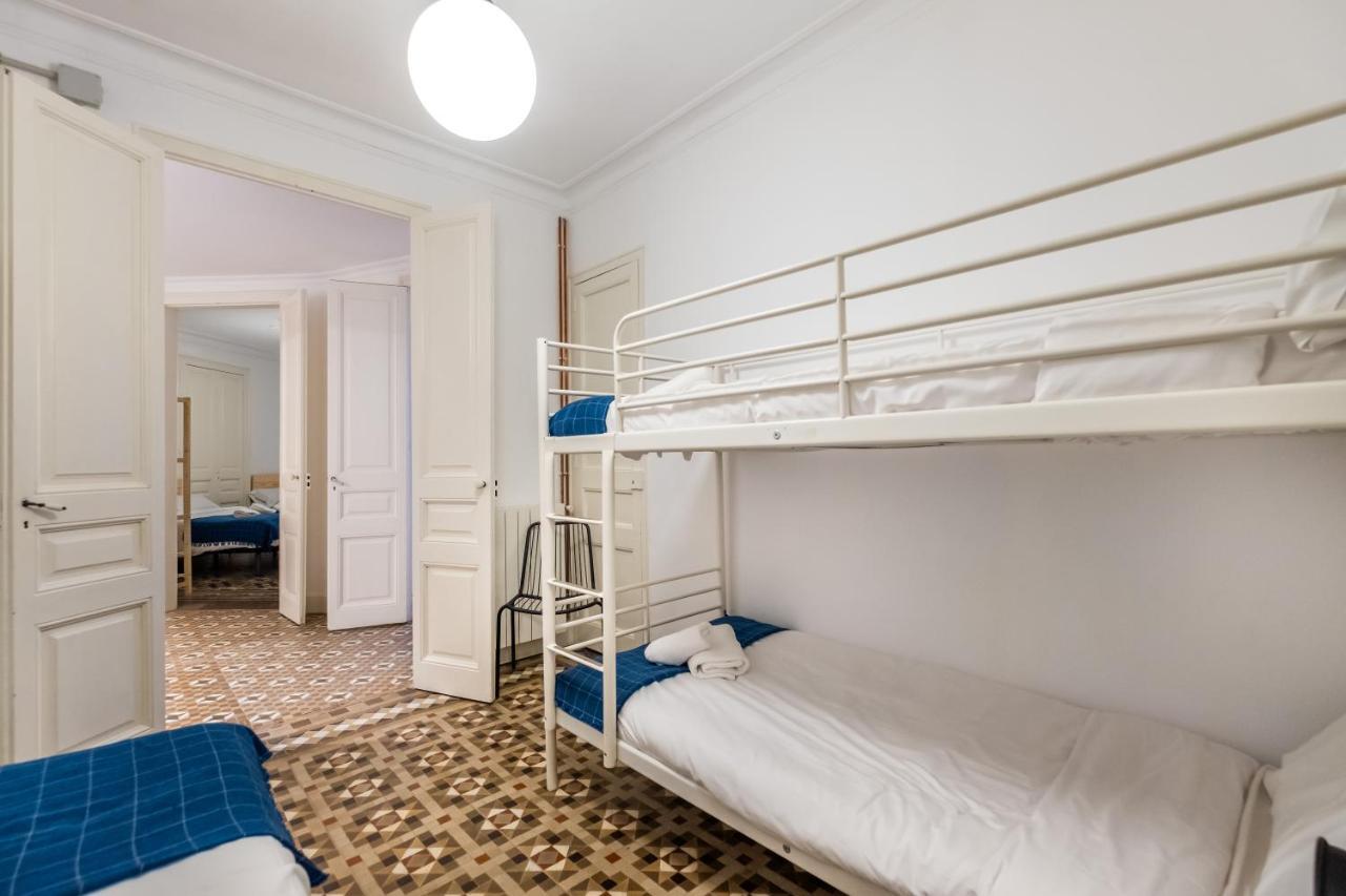 B42 - Modernist Apartment For Large Groups In Eixample Barcelona Luaran gambar